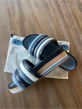 Tory Burch Colorblock Quilted Platform Sandals quilted leather straps. Size 9